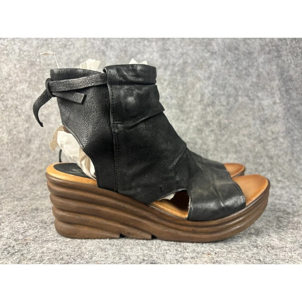 Miz Mooz Anna Wedge Sandals Womens 38 Leather Ruched Peep Toe Ankle Booties
